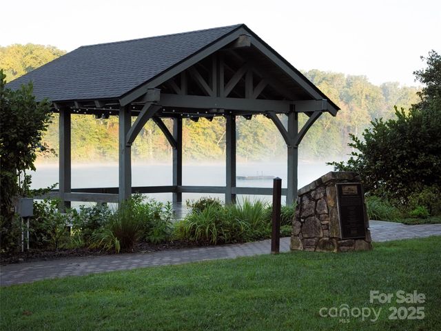 48 Black Horse Run, Biltmore Lake, NC 28715