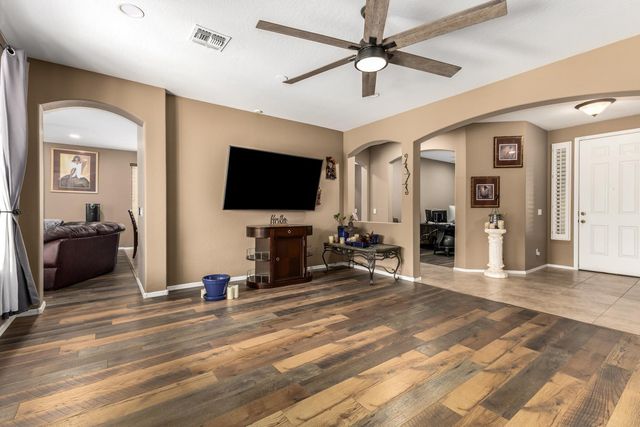 1817 E Beautiful Lane, Phoenix, AZ 85042