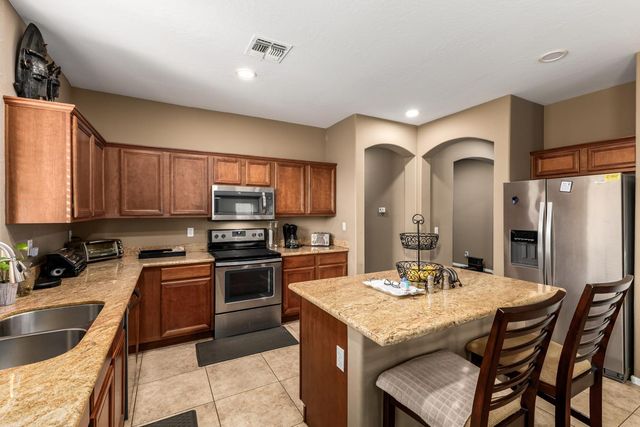 1817 E Beautiful Lane, Phoenix, AZ 85042