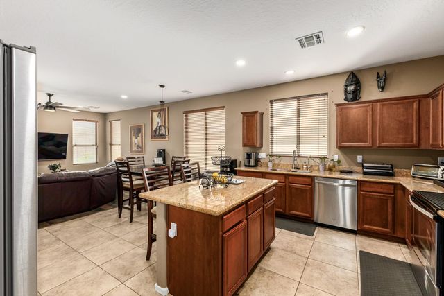 1817 E Beautiful Lane, Phoenix, AZ 85042