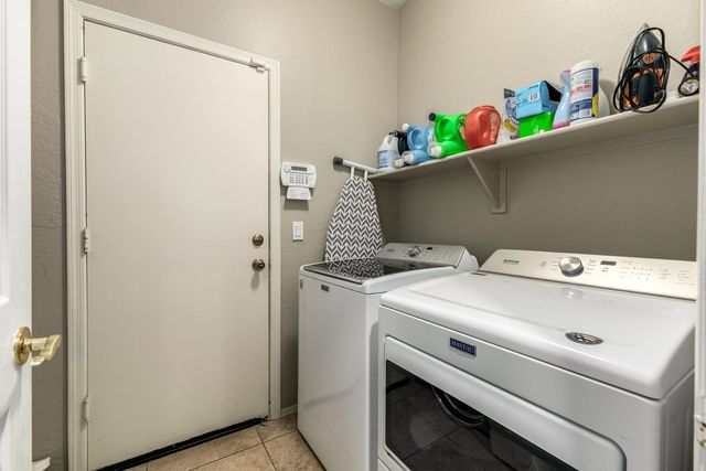 1817 E Beautiful Lane, Phoenix, AZ 85042