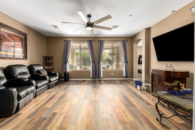 1817 E Beautiful Lane, Phoenix, AZ 85042