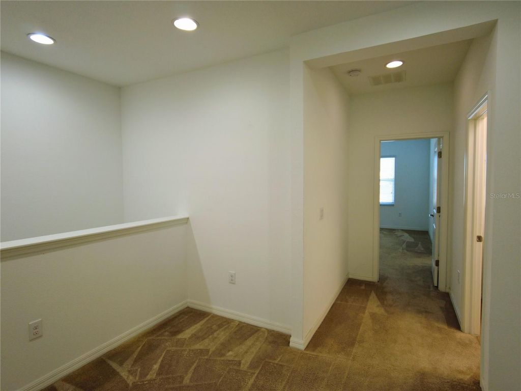 Image 8 of property listing at 12355 BAYOU FLATS LANE, Tampa, FL 33635