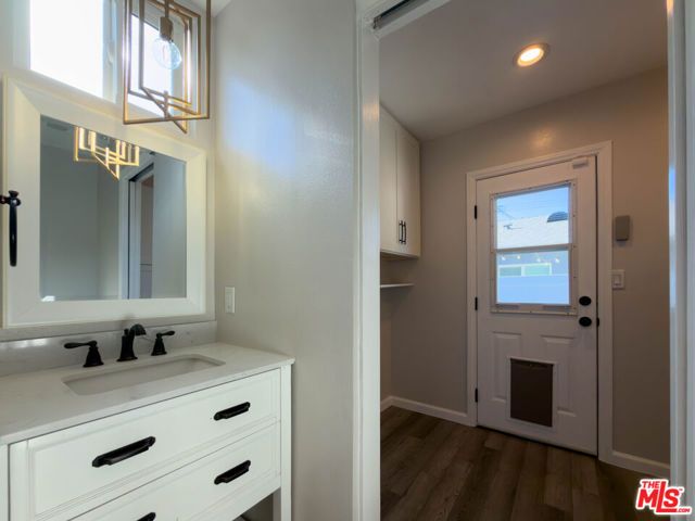 15449 Septo Street, Los Angeles, CA 91345