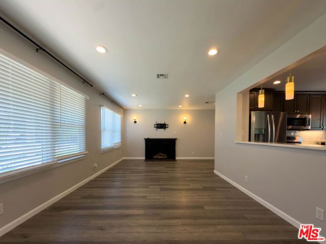 15449 Septo Street, Los Angeles, CA 91345
