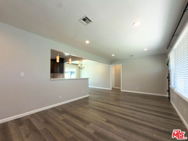 15449 Septo Street, Los Angeles, CA 91345