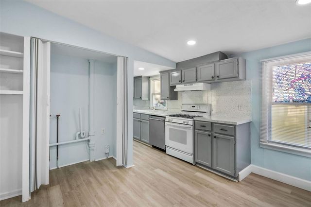 412 PLEASANT STREET, Clearwater, FL 33755