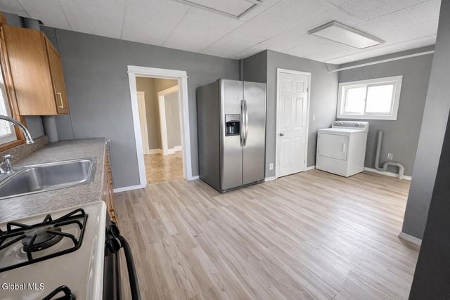 11 Landon Terrace, Schenectady, NY 12308