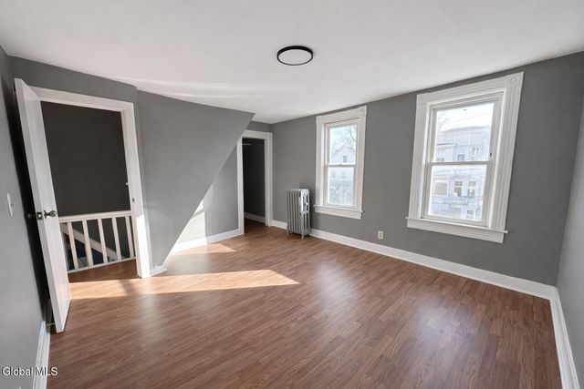 11 Landon Terrace, Schenectady, NY 12308