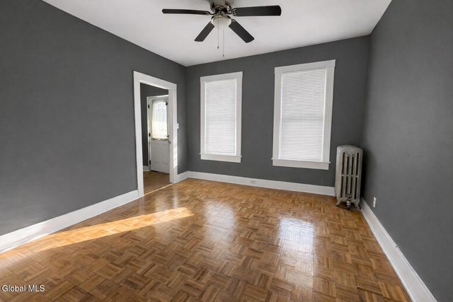 11 Landon Terrace, Schenectady, NY 12308