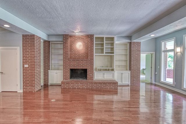 823 S Flood Avenue, Norman, OK 73069