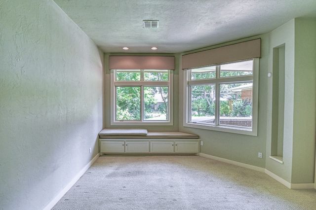 823 S Flood Avenue, Norman, OK 73069