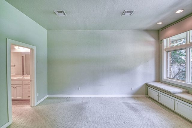 823 S Flood Avenue, Norman, OK 73069