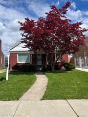 16661 Rossini Drive, Detroit, MI 48205