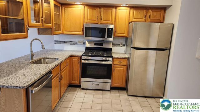 364 Biondo Court, Bethlehem City, PA 18017