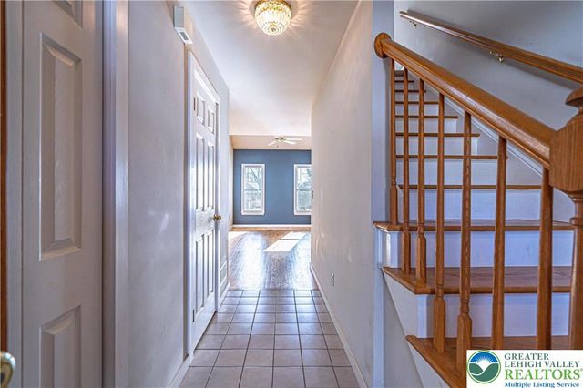 364 Biondo Court, Bethlehem City, PA 18017