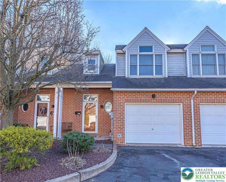 364 Biondo Court, Bethlehem City, PA 18017