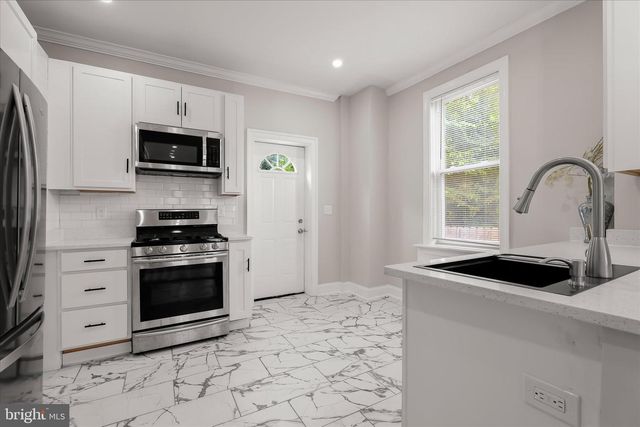 2810 GRANTLEY AVE, Baltimore, MD 21215