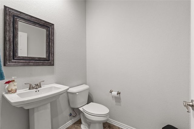 5819 W Cane Hill Drive, Fayetteville, AR 72704