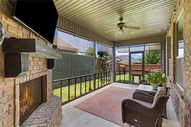5819 W Cane Hill Drive, Fayetteville, AR 72704