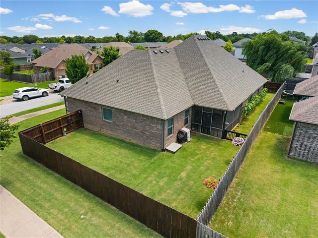 5819 W Cane Hill Drive, Fayetteville, AR 72704