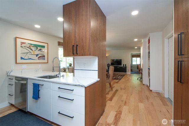 5541 S Doss Road, Port Angeles, WA 98362
