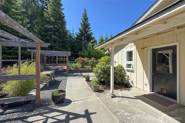 5541 S Doss Road, Port Angeles, WA 98362