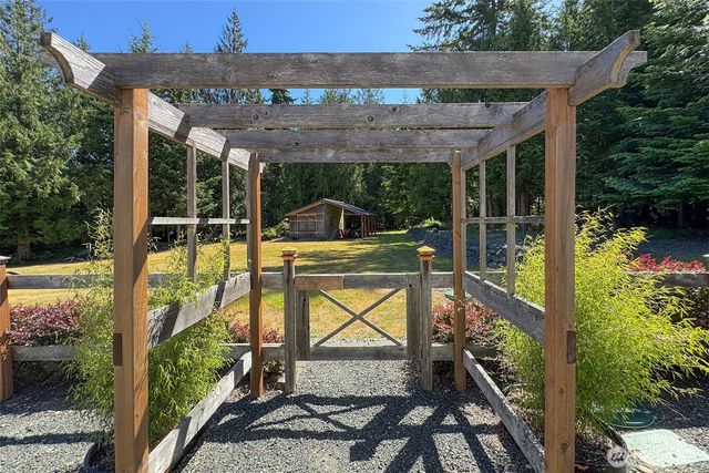 5541 S Doss Road, Port Angeles, WA 98362