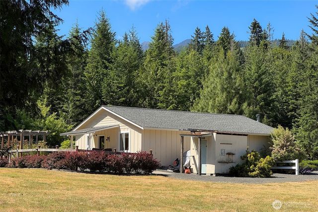 5541 S Doss Road, Port Angeles, WA 98362