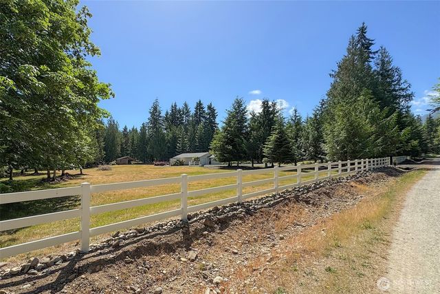 5541 S Doss Road, Port Angeles, WA 98362