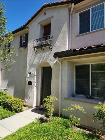 19512 Laroda Lane, Saugus, CA 91350