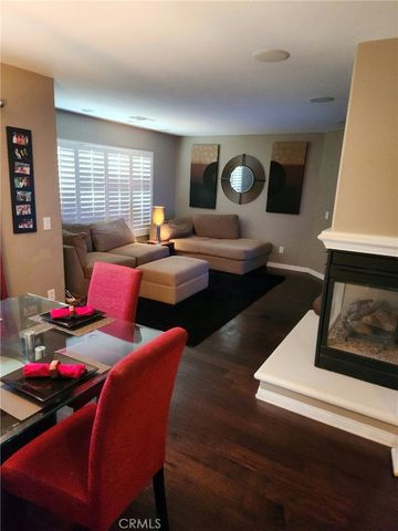 19512 Laroda Lane, Saugus, CA 91350