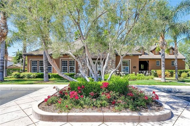 19512 Laroda Lane, Saugus, CA 91350