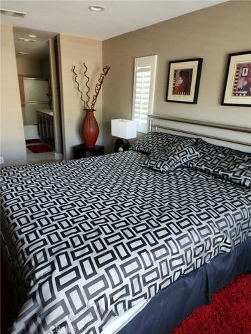 19512 Laroda Lane, Saugus, CA 91350