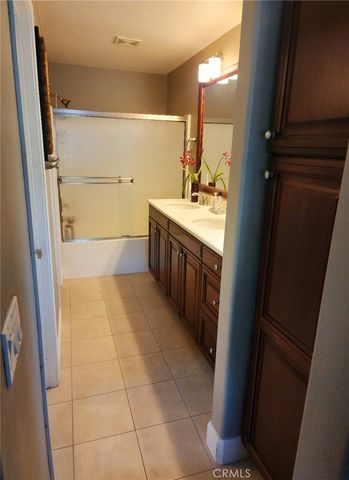 19512 Laroda Lane, Saugus, CA 91350