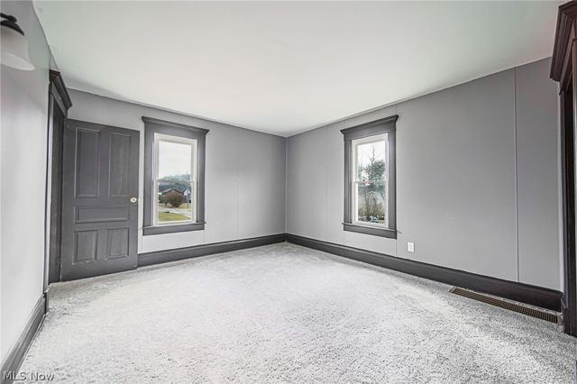 11294 Lincoln Street SE, Robertsville, OH 44670