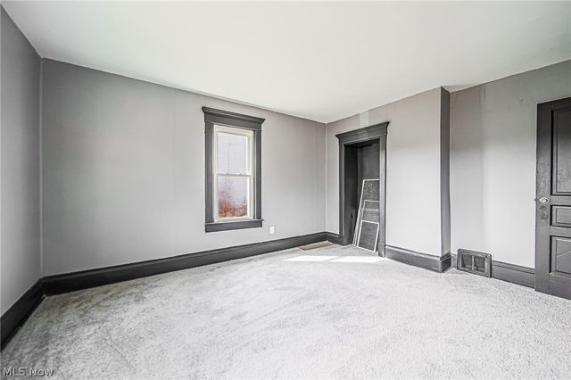 11294 Lincoln Street SE, Robertsville, OH 44670