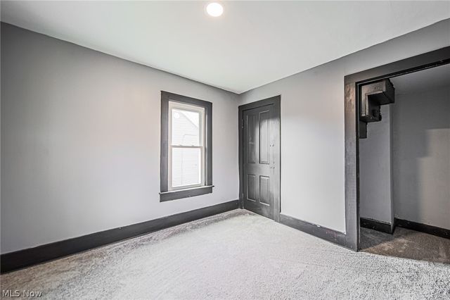 11294 Lincoln Street SE, Robertsville, OH 44670