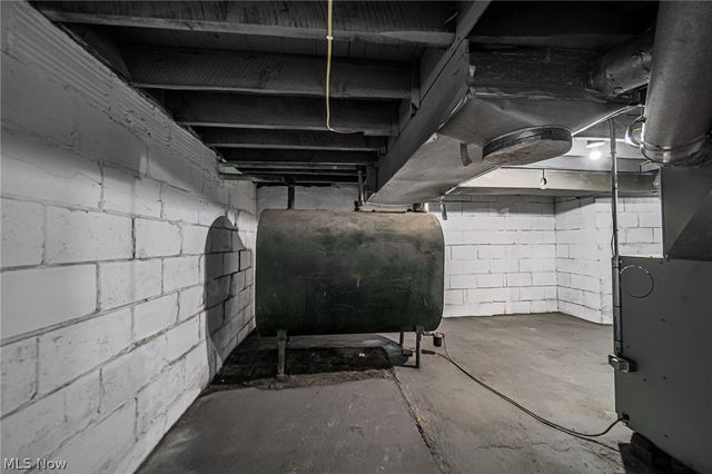 11294 Lincoln Street SE, Robertsville, OH 44670