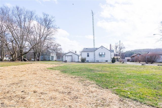 11294 Lincoln Street SE, Robertsville, OH 44670