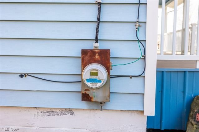 11294 Lincoln Street SE, Robertsville, OH 44670