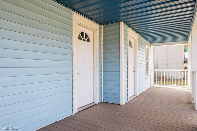 11294 Lincoln Street SE, Robertsville, OH 44670