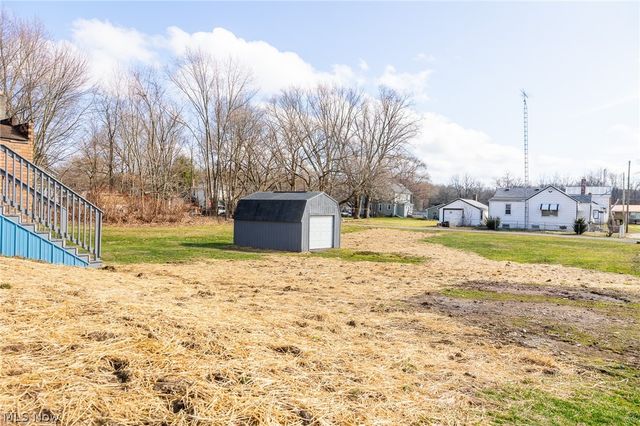 11294 Lincoln Street SE, Robertsville, OH 44670