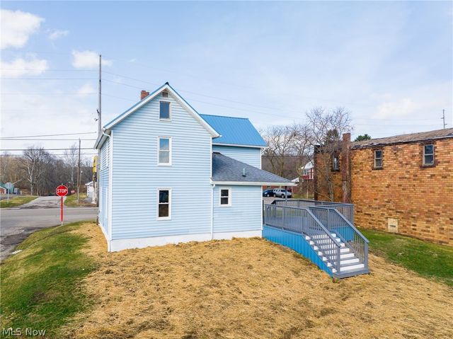 11294 Lincoln Street SE, Robertsville, OH 44670