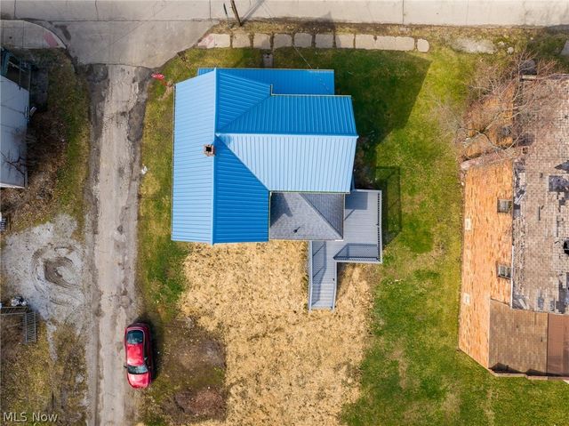 11294 Lincoln Street SE, Robertsville, OH 44670