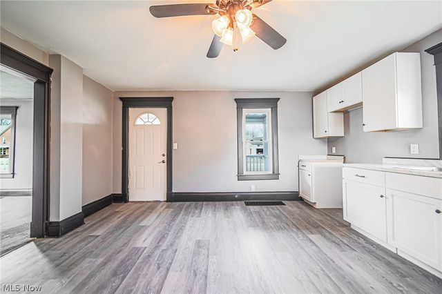 11294 Lincoln Street SE, Robertsville, OH 44670