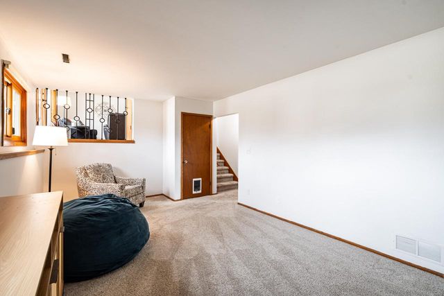 2713 Lancaster DRIVE, Waukesha, WI 53188