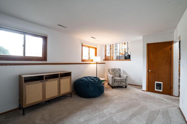 2713 Lancaster DRIVE, Waukesha, WI 53188