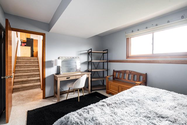 2713 Lancaster DRIVE, Waukesha, WI 53188