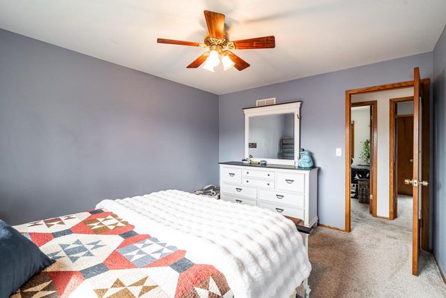 2713 Lancaster DRIVE, Waukesha, WI 53188